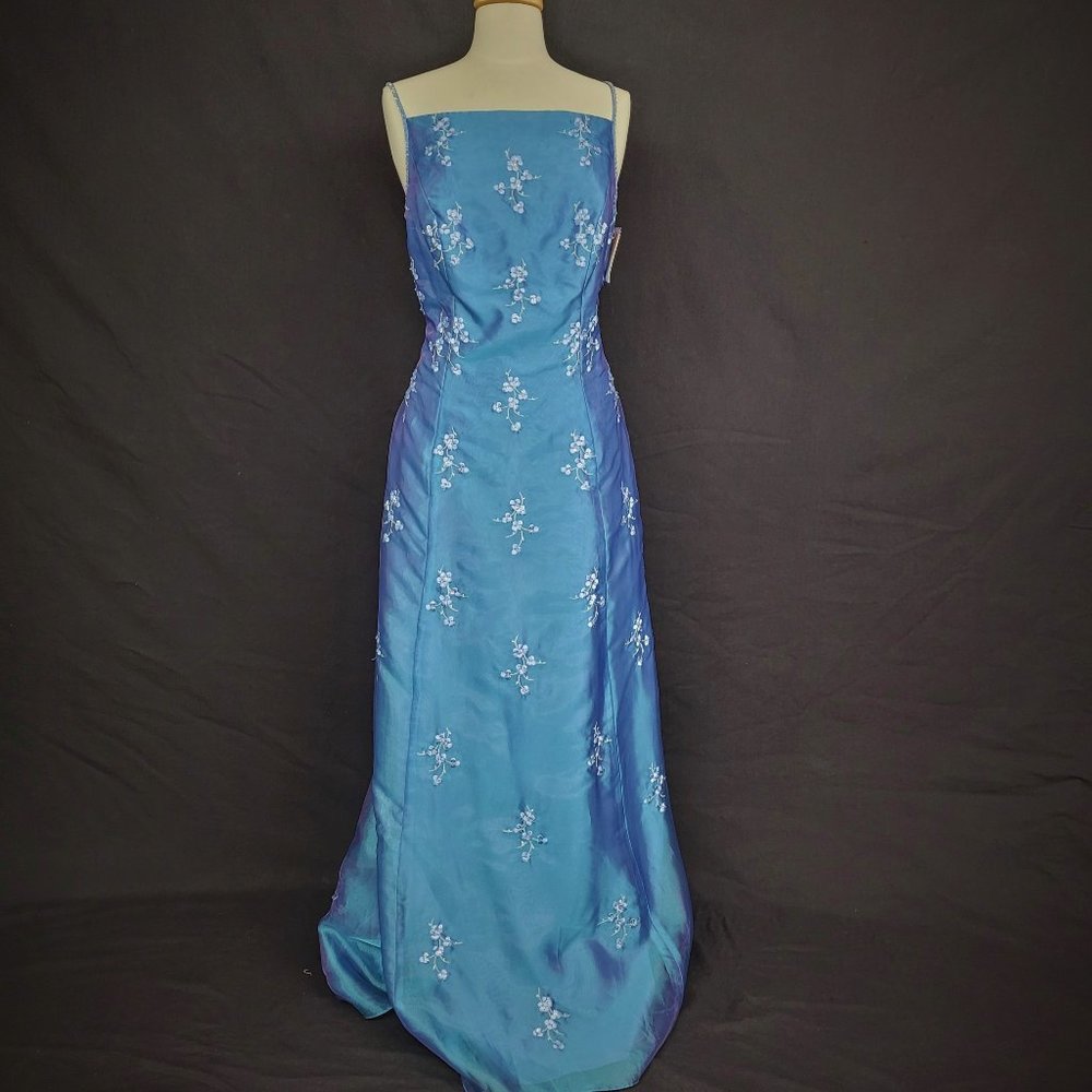Bran NWT blue with floral evening A line gown
